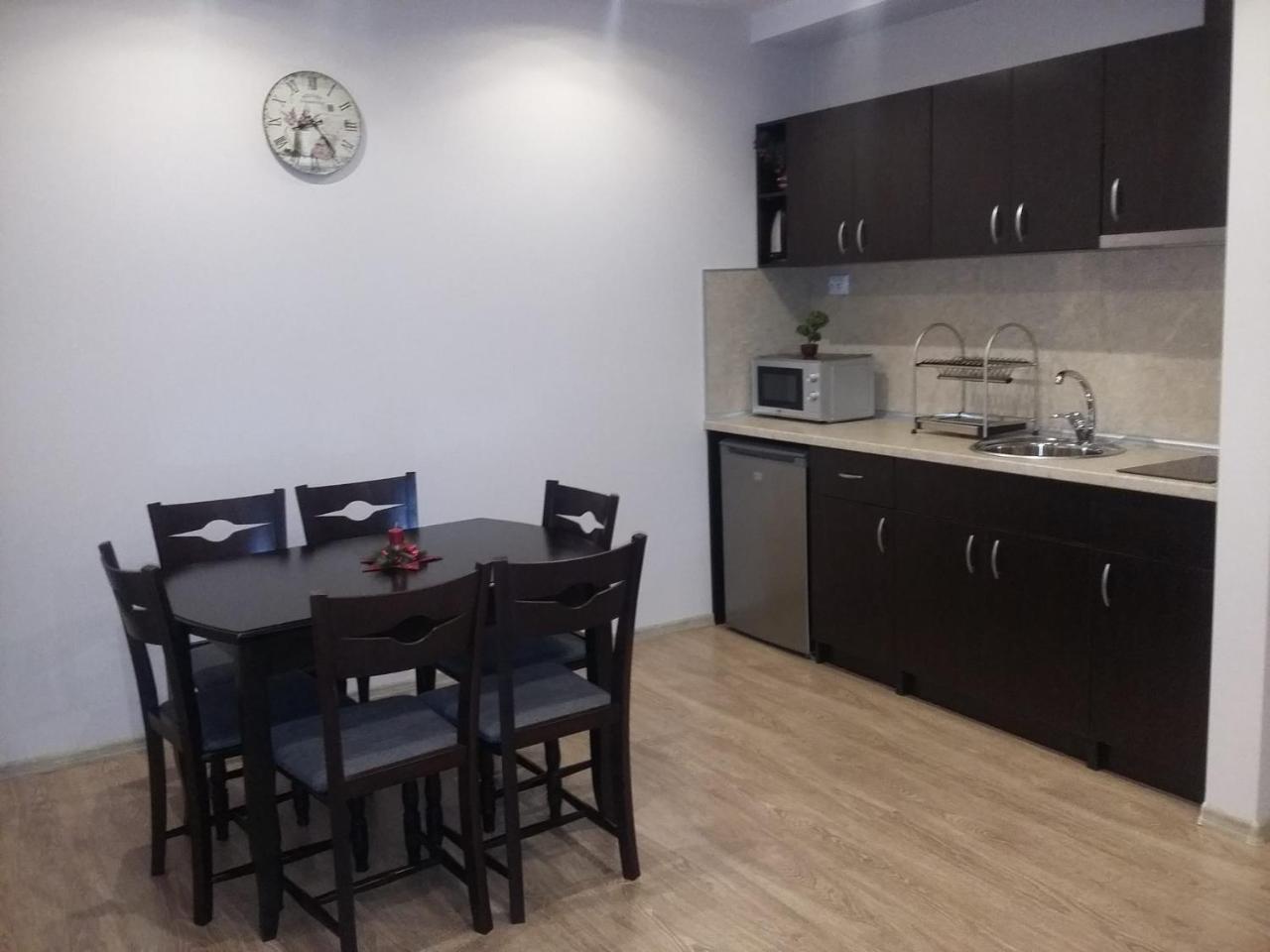 Guest House Ideal ساباريفا بانيا المظهر الخارجي الصورة
