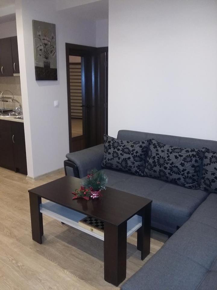Guest House Ideal ساباريفا بانيا المظهر الخارجي الصورة