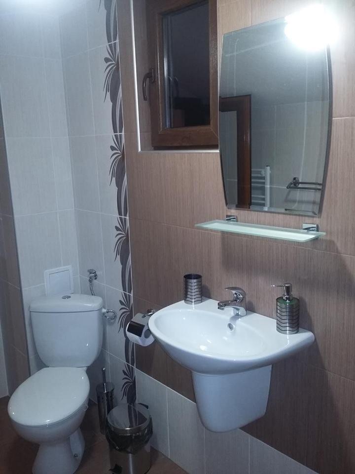 Guest House Ideal ساباريفا بانيا المظهر الخارجي الصورة
