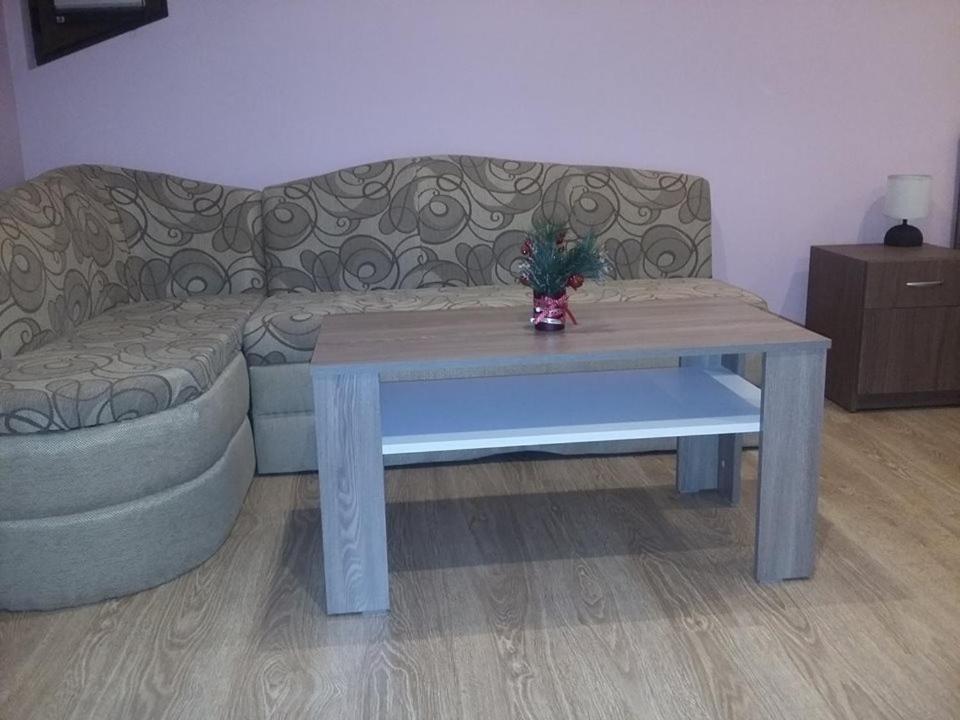 Guest House Ideal ساباريفا بانيا المظهر الخارجي الصورة
