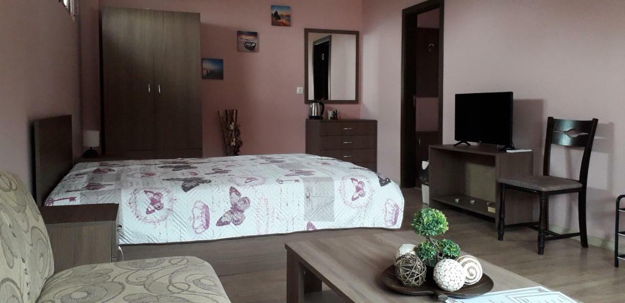 Guest House Ideal ساباريفا بانيا المظهر الخارجي الصورة